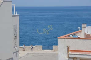A coastal view with a building labeled "Grotta Artisanal". - TD Casa Marevino Seaside Terrace W/panoramic View (Polignano a Mare)