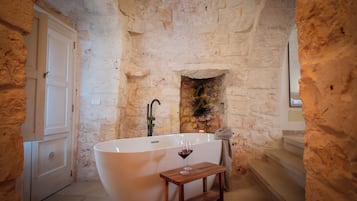 House (3 Bedrooms) | Bathroom | Shower, bidet