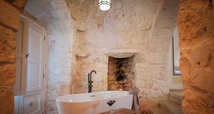 TD Trullo Titiro Vineyard, Wine Cellar & Pool