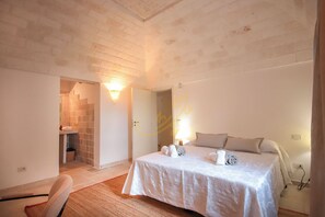 Rumah (3 Bedrooms) | 3 kamar tidur dan setrika/meja setrika