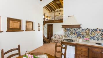 Double Room, Patio, Garden View | Bahagian dalam