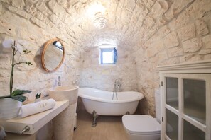 Interior - TD Trulli Della Lama Private Trulli With Pool (Castellana Grotte)