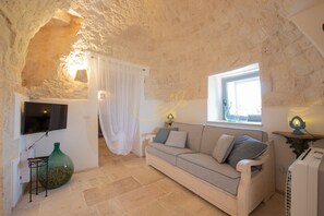 Interior - TD il Faritrullo Trulli in the Itria Valley W/pool (Martina Franca)
