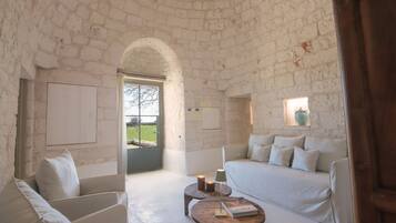 Villa (3 Bedrooms) | Living area