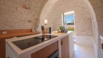 Villa (3 Bedrooms) | Private kitchen