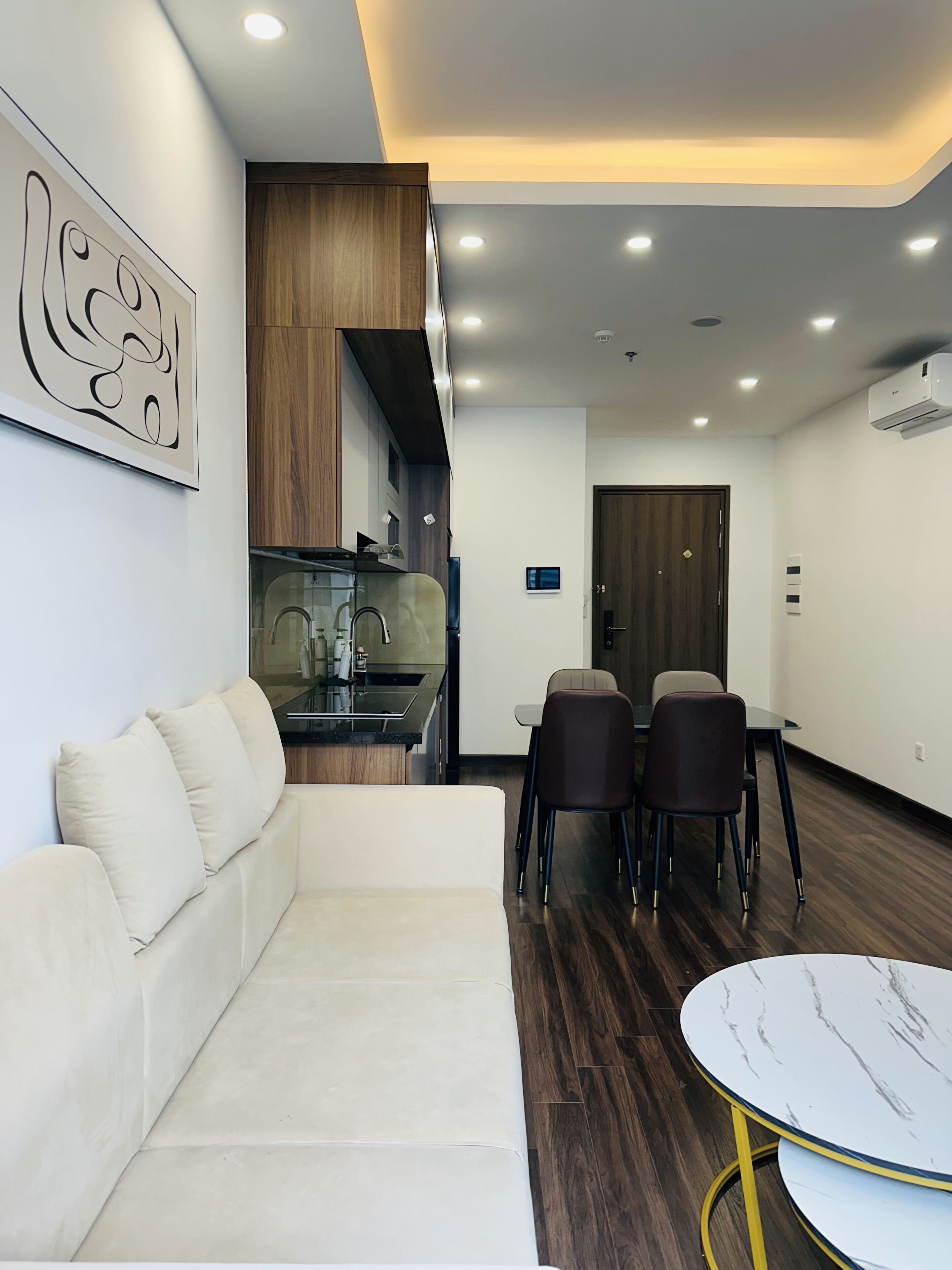 Căn hộ Cao cấp, ban công, quang cảnh thành phố | Nội thất