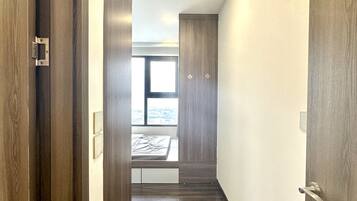 Luxury Apartment, Balcony, City View | Interior