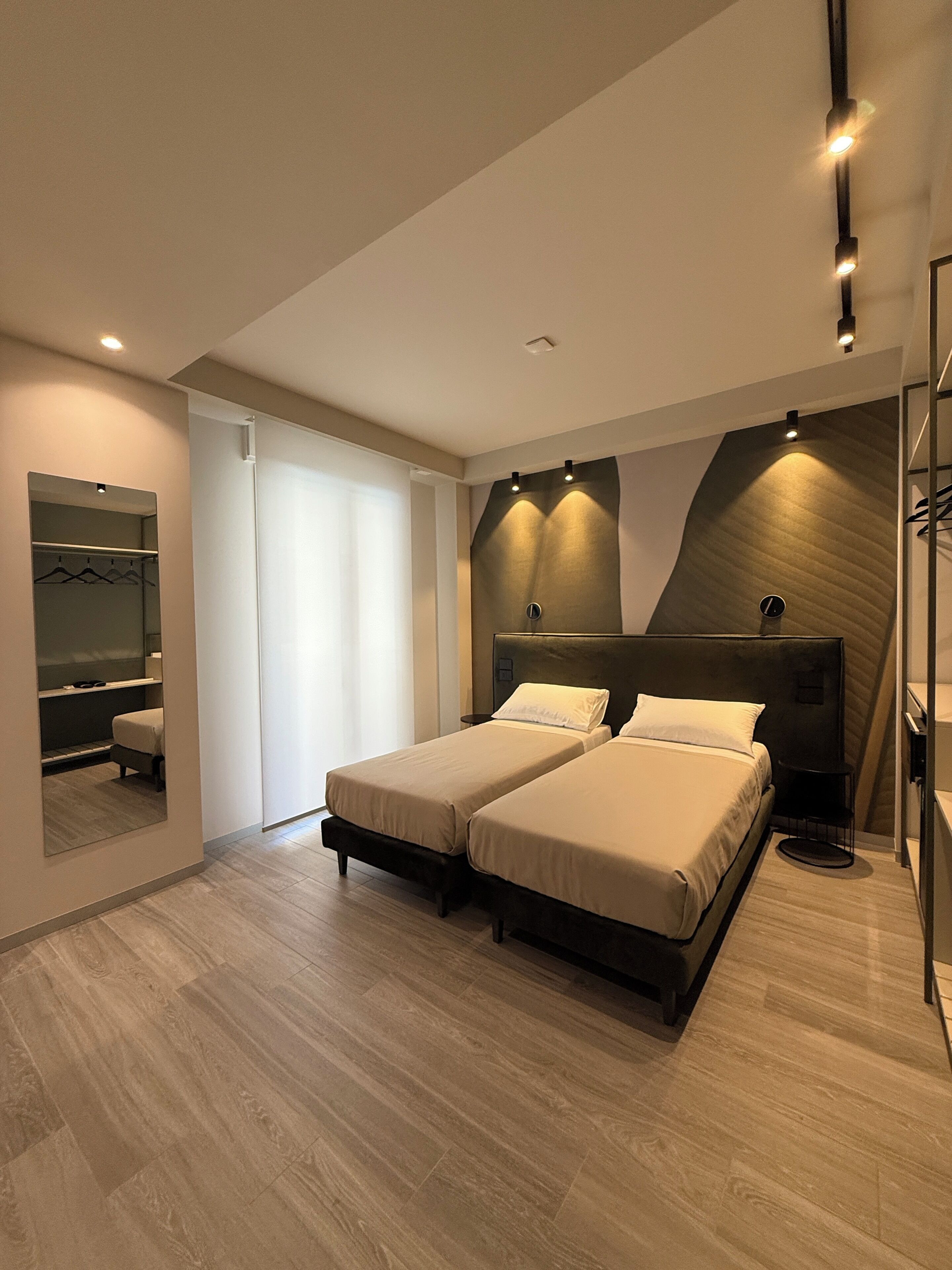 Double or Twin Room | Minibar, in-room safe, desk, laptop workspace