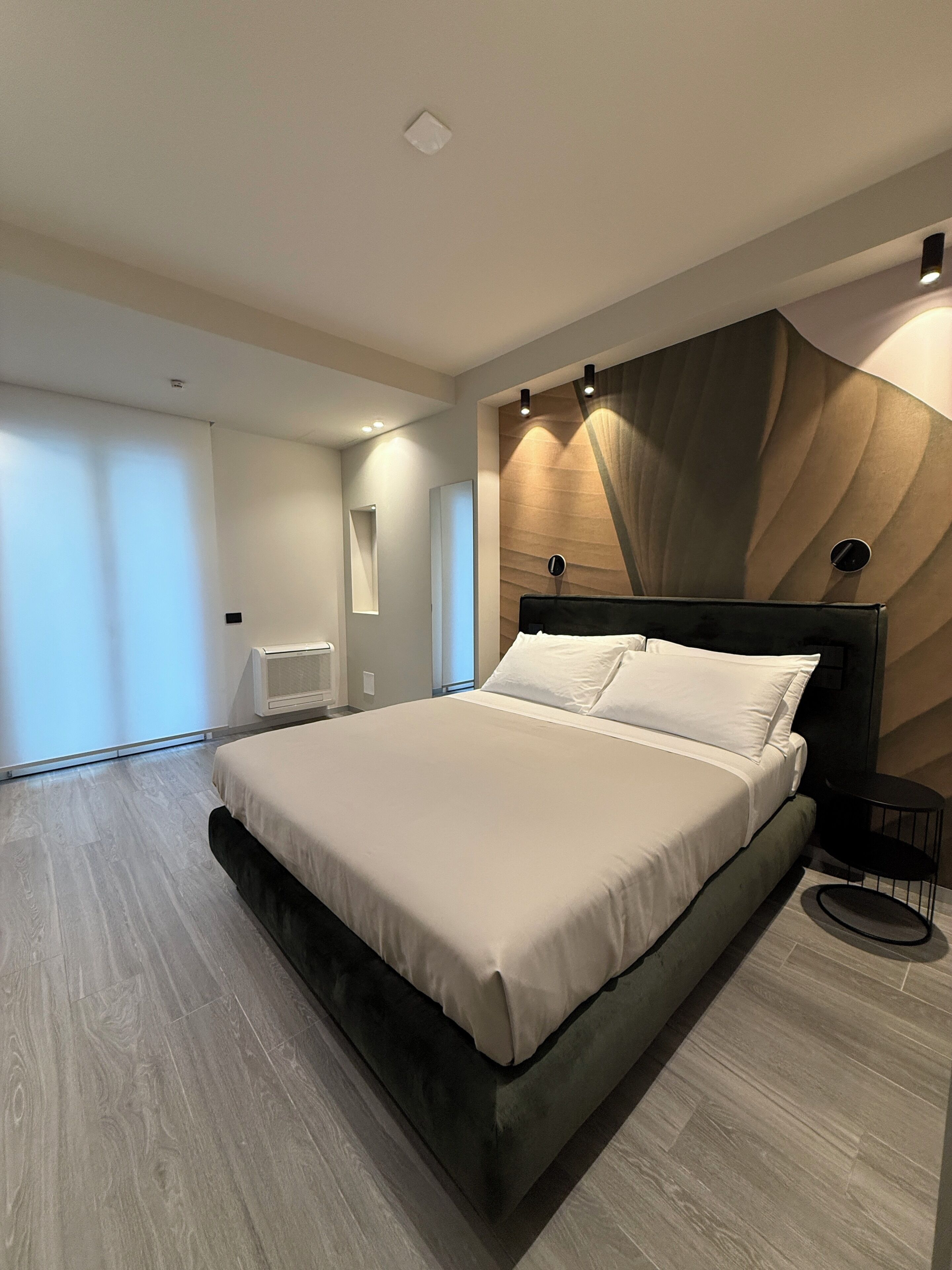 Room, 1 Queen Bed, Terrace | Minibar, in-room safe, desk, laptop workspace
