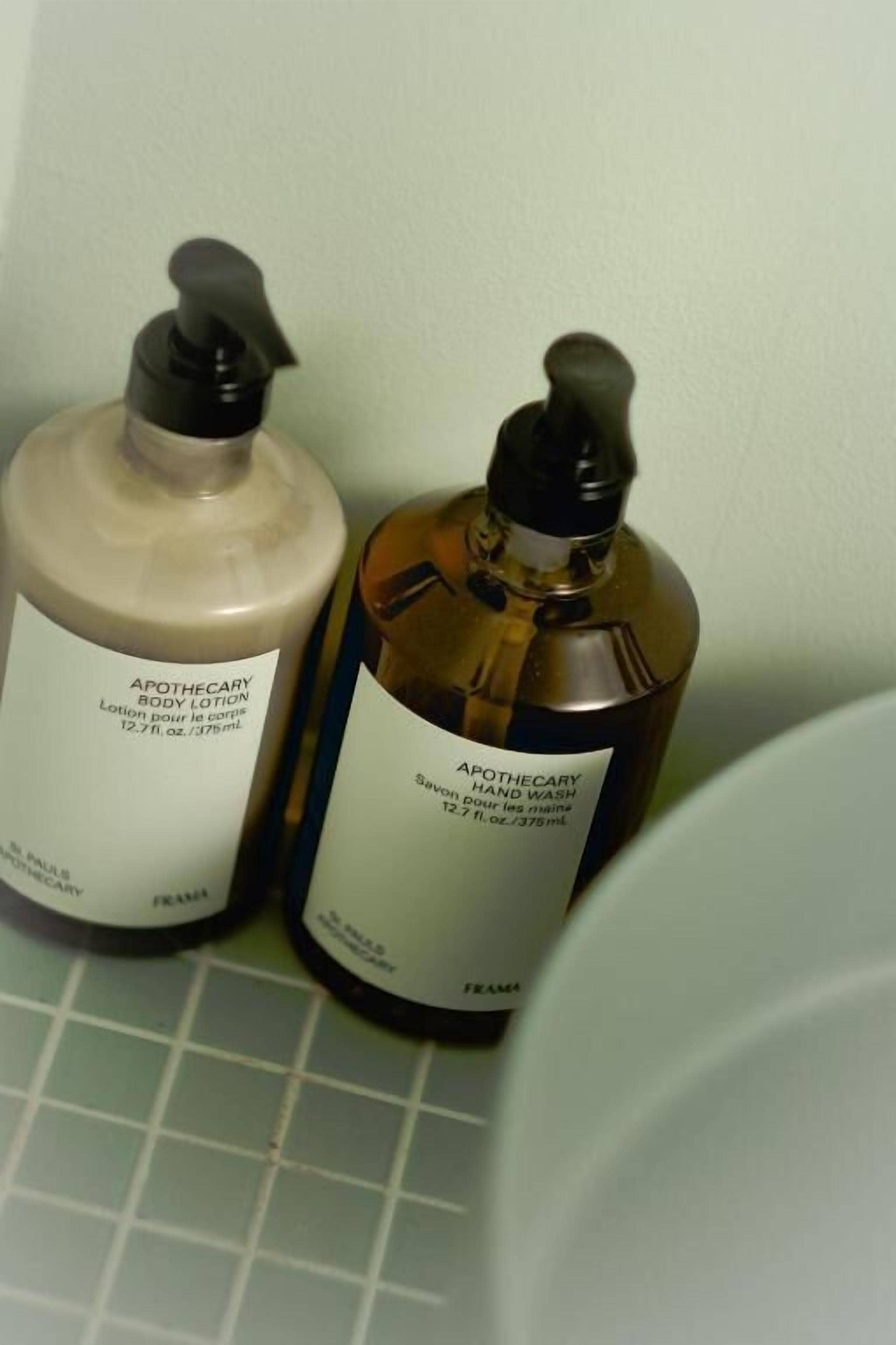 Superior kamer, 1 twee- of 2 eenpersoonsbedden, 2 tweepersoonsbedden | Badkamervoorzieningen | Een douche, gratis toiletartikelen, een haardroger, pantoffels