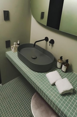 Suite Premium, plusieurs lits | Salle de bain