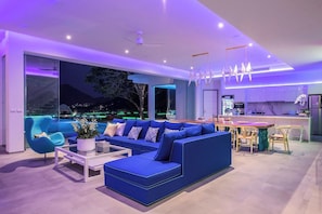 TV, video games - Villa Enjoy - Modern Luxury  in Patong (Tambon Patong)