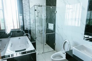 Bathroom - Sky Beach Pool Villa Chanthaburi 1 (Laem Sing District)
