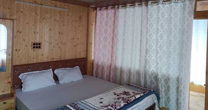 Kaas Home Stay