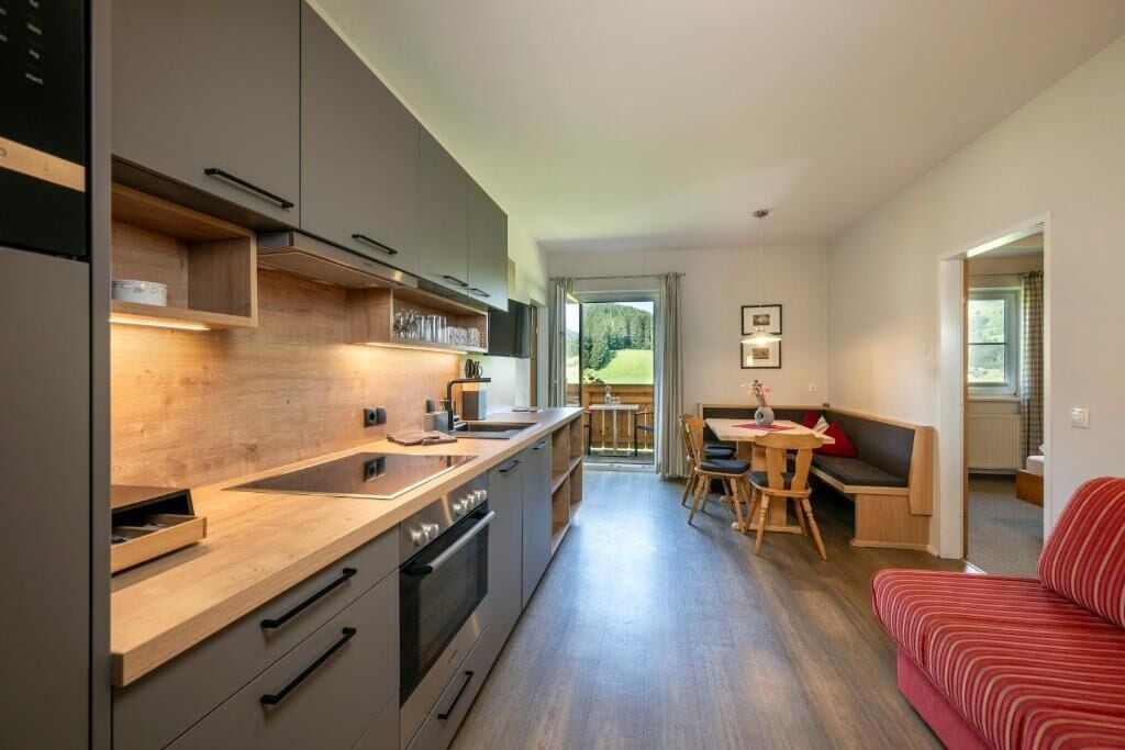 Apartment, Mountain View | Private kitchen | Full-size fridge, microwave, oven, stovetop