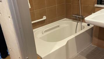 Chambre double, non-fumeur (Universal) | Rideaux d’obscurcissement, accès au Wi-Fi (inclus)