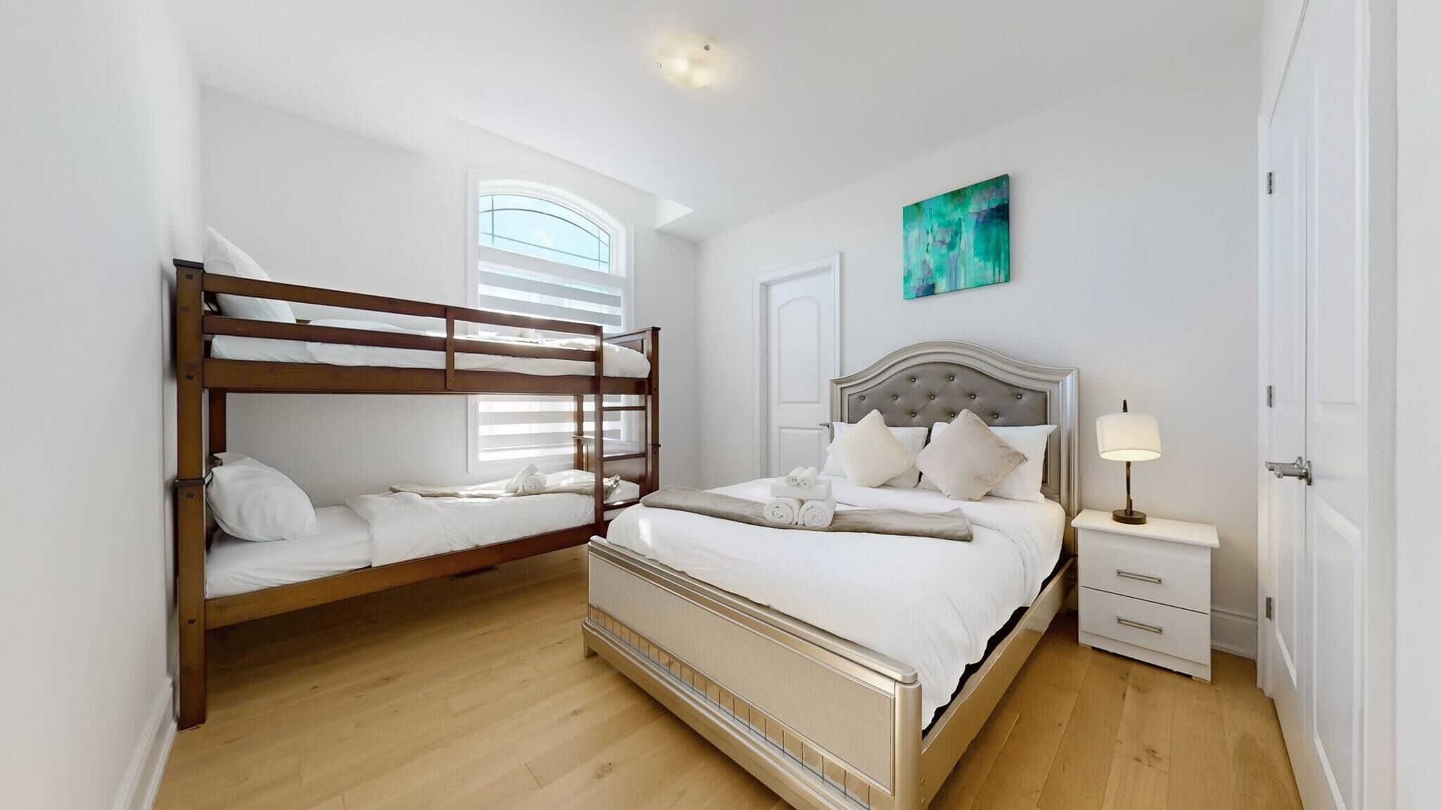 5 bedrooms