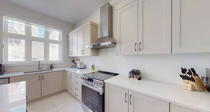 Private 5-bedroom Caledon Home Comfort, Style, and Nature!