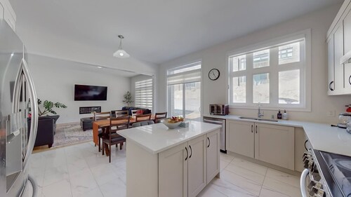 Private 5-bedroom Caledon Home Comfort, Style, and Nature!