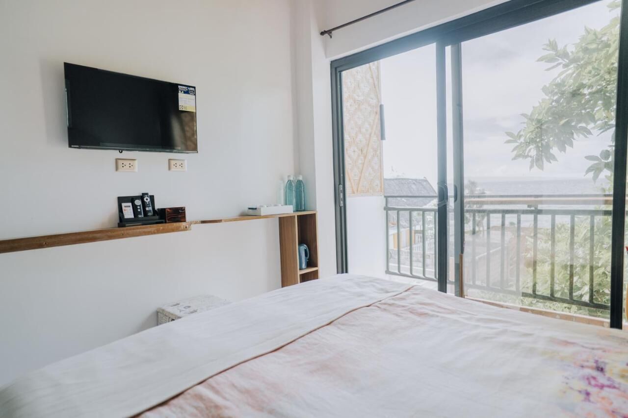 Studio Économique, balcon, vue cour intérieure | Coffres-forts dans les chambres, bureau