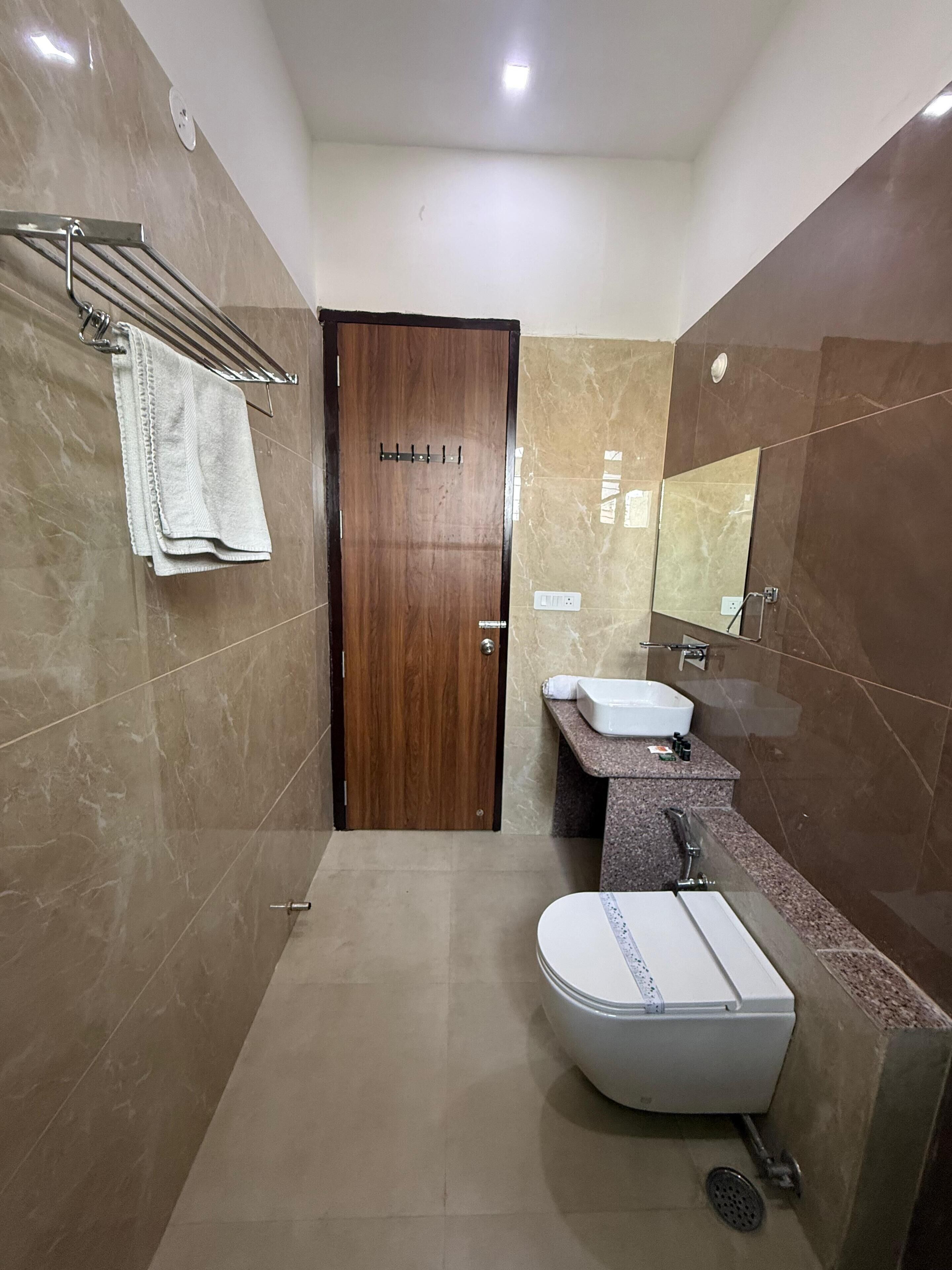 Deluxe Double Room | Bathroom
