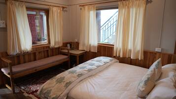 4 bedrooms, free WiFi, bed sheets