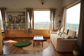 Books - The Windbloom - Himalayan Farm Stay (Chhatola)