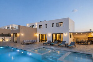 House - Villa Selene Luxury Sea View Villa (Mylopotamos)