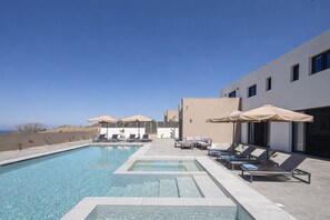 House - Elysioum Pearl Villas - With 2 Private Pools (Mylopotamos)