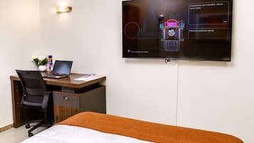 Double Room | Desk, laptop workspace, free WiFi
