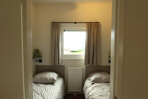WiFi - Enjoy stylish comfort in the Duinrand Lodge for 6 persons. This cozy and spacious holiday home offers everything you need for a truly relaxing holiday. (De Haan)