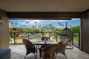 Dining - Wailea Elua 705 – Oceanfront Beach Retreat (Wailea-Makena)