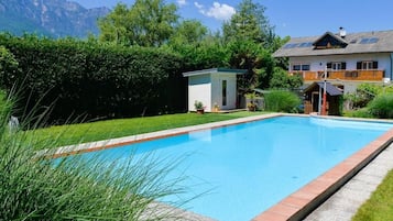 Seasonal outdoor pool