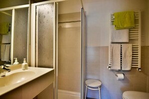 Bathroom - Hotel Villnerhof (ITALIAN ALPS)