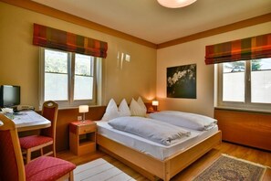 Standard Double Room, Balcony, Mountain View - Hotel Villnerhof (ITALIAN ALPS)