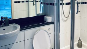 Ensemble douche/baignoire, baignoire relaxante profonde