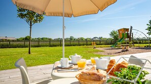 Balcony - Coastal Apartment Stay for 4 (Roz-sur-Couesnon)