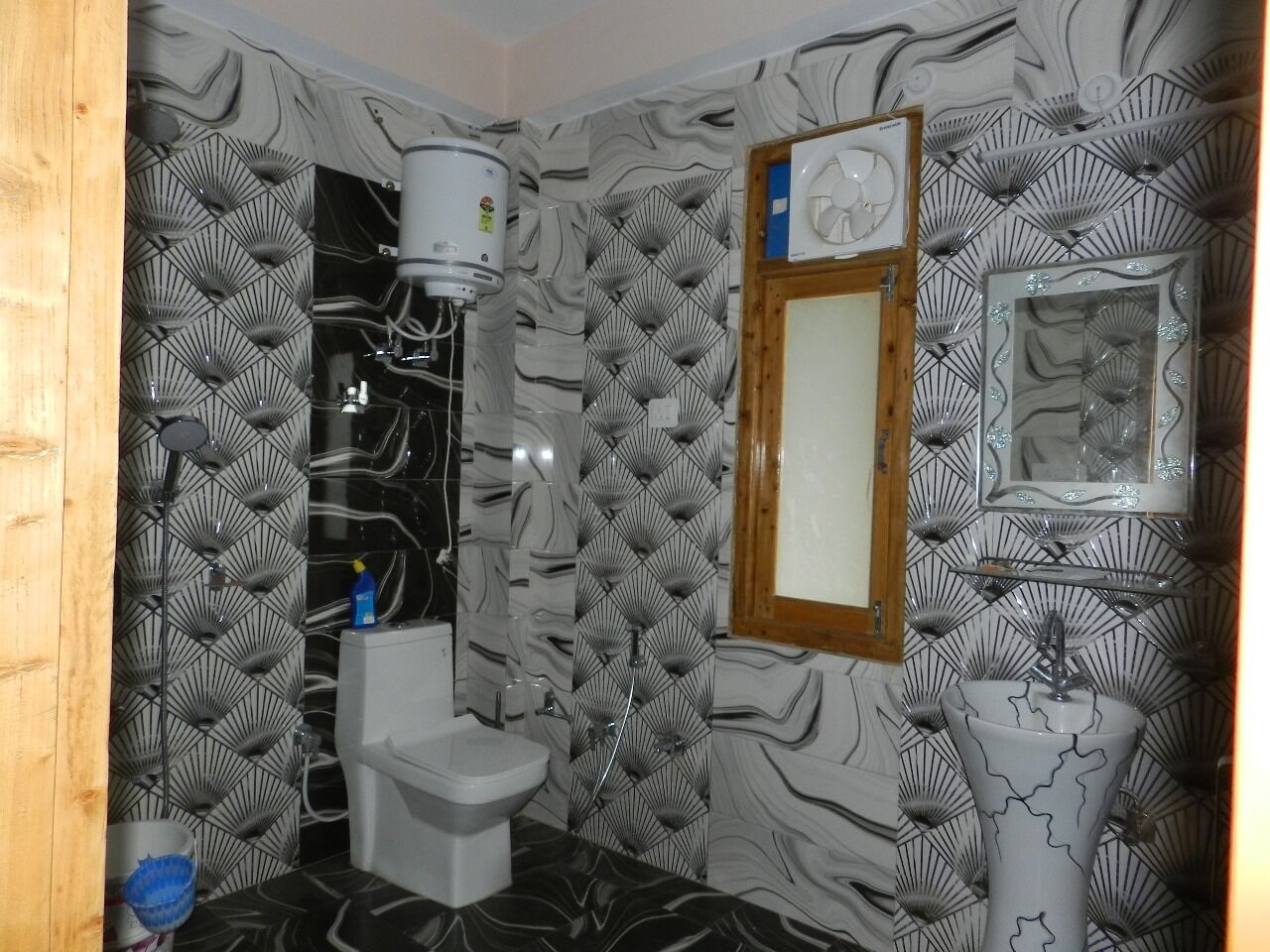 Shower, free toiletries, towels, soap
