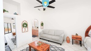 Smart TV - Casa Blanca 302A | Sea Breeze Retreat (Puerto Peñasco)