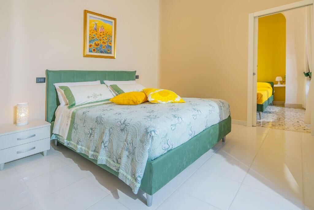 Kahden hengen deluxe-huone, kaupunkinäköala | Italialaiset Frette-lakanat, ylelliset vuodevaatteet