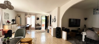 House with swimming pool 3km from the beach in frontignan