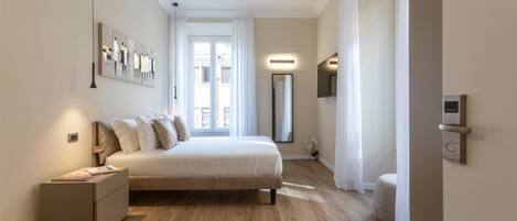 Chambre Deluxe double, vue sur la ville | Coffre-fort, rideaux dâobscurcissement, systĂšme dâinsonorisation