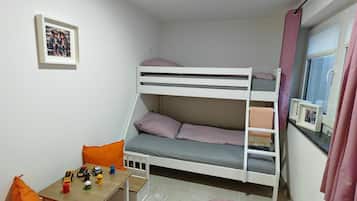2 slaapkamers, een strijkplank/strijkijzer, wifi, beddengoed