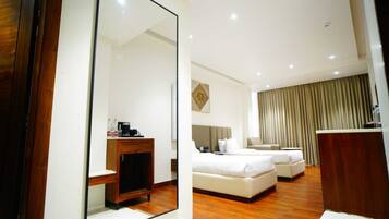 Deluxe Double or Twin Room | Desk, laptop workspace, free WiFi
