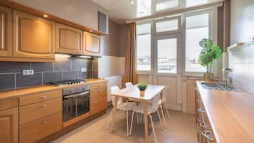 Elite Apartment, 3 Bedrooms | Private kitchen
