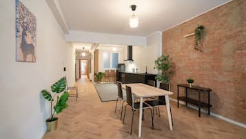 Luxe appartement, 3 slaapkamers | Dineren