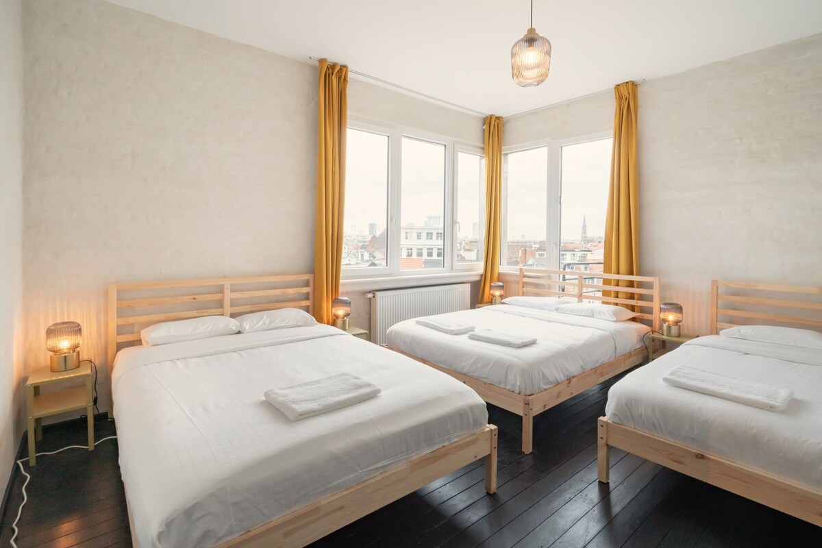 Romantic Apartment, 3 Bedrooms | 20 bedrooms