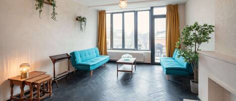 Comfort Apartment, 3 Bedrooms | Living room