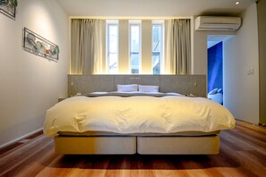 Doppel- oder Zweibettzimmer