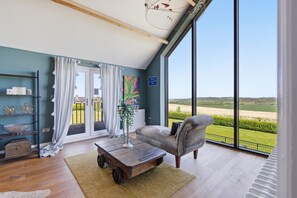 TV, fireplace, DVD player, ping pong - Shepherds Cottage - North East Escapes (Bamburgh)